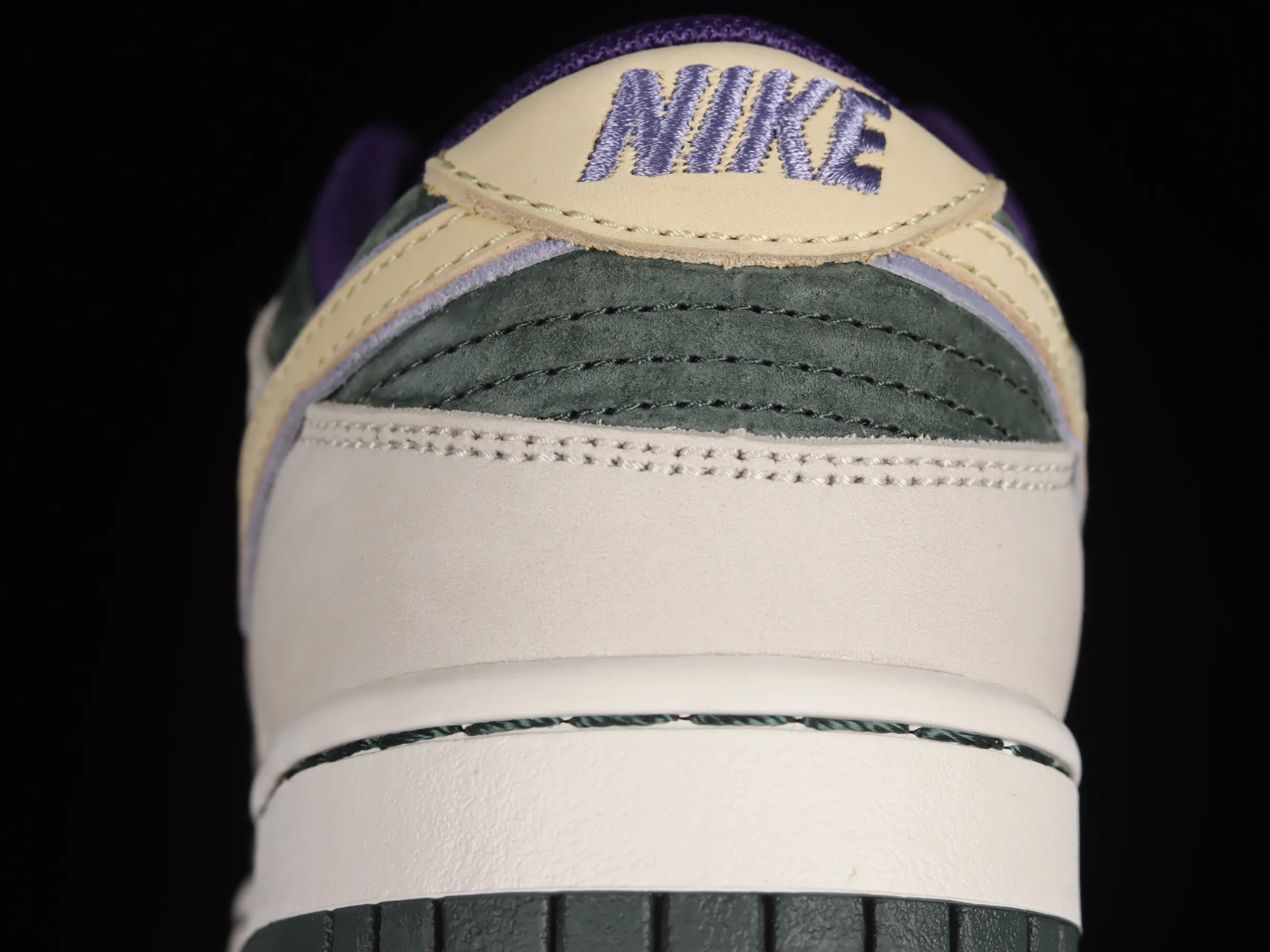 All Categories Nk SB Dunk Series Nk SB Dunk Low Low-top sneakers Otomo Katsuhiro x Nk SB Dunk Low "Steamboy OST" Otomo Katsuhiro co-branded SB low-top sports and leisure sneakers LF0039-019